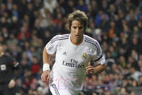 阿斯报:皇马后防线人手紧缺 17岁里瓦斯有望首秀